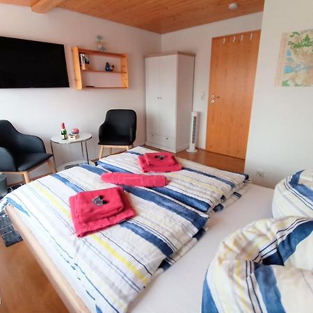 Bodensee Privatzimmer "Haus Am Weinberg Konstanz" Buitenkant foto